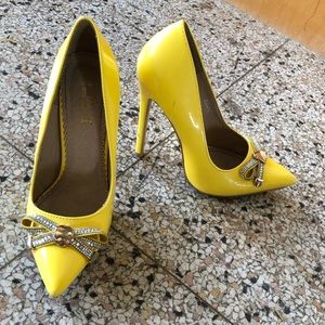 Rhinestone princess! 💛💛💛💛